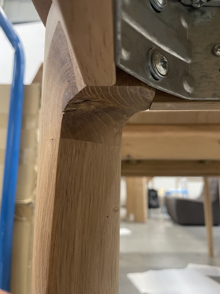 Bok dining table