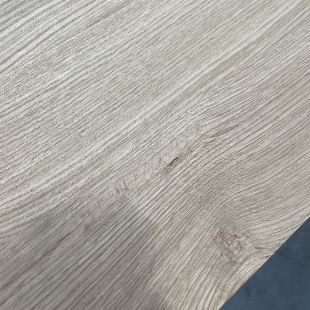 Bok extendable dining table