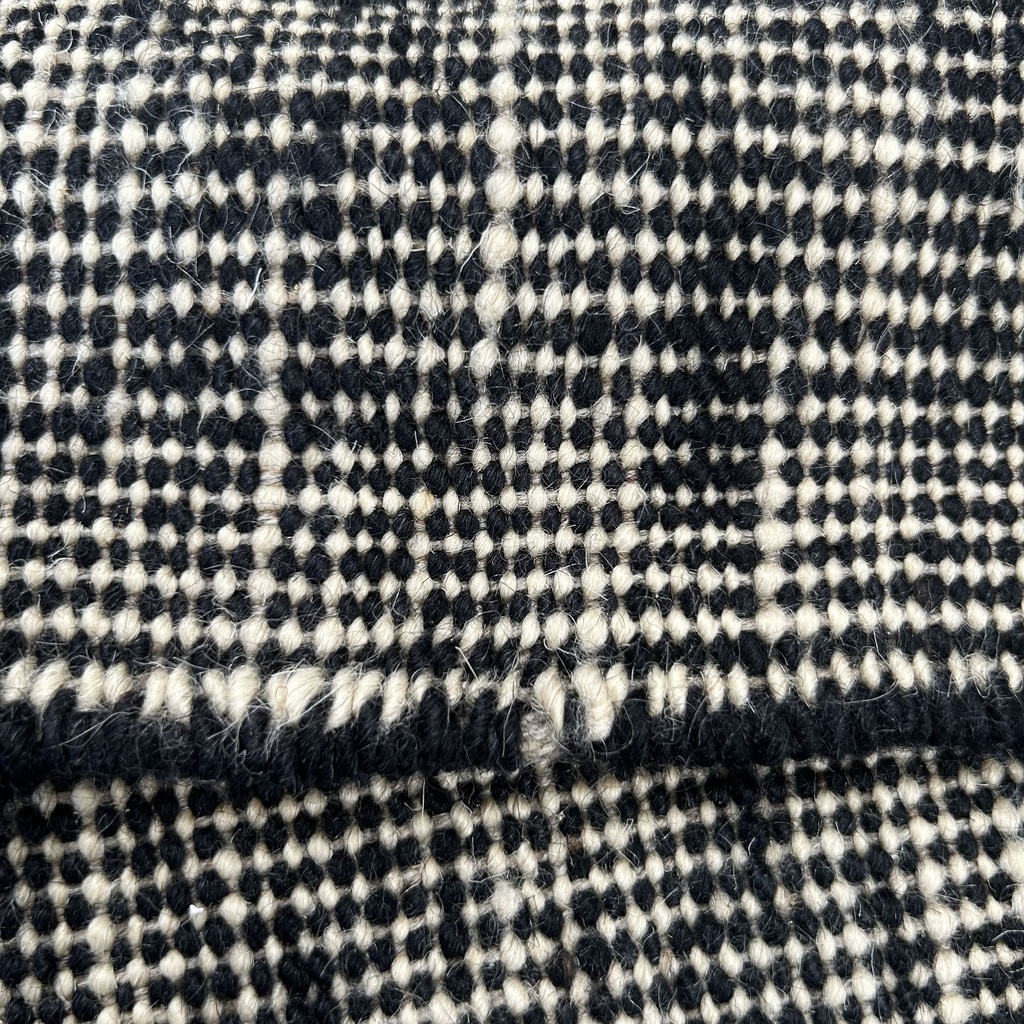 Dots kilim rug