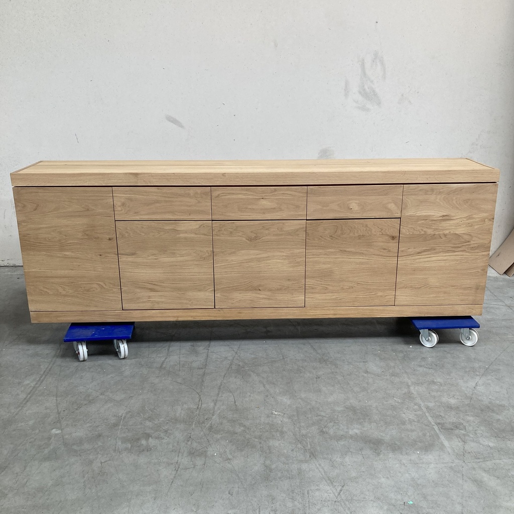 Burger sideboard