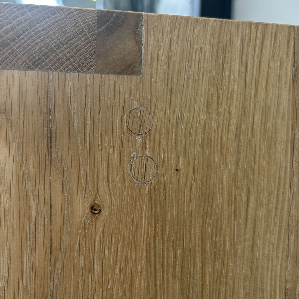 U desk