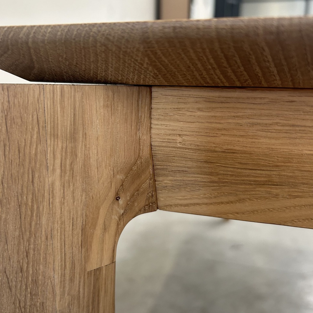 Bok dining table