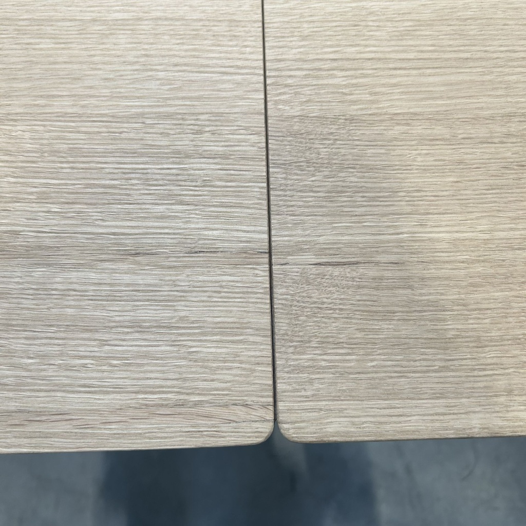 Bok extendable dining table