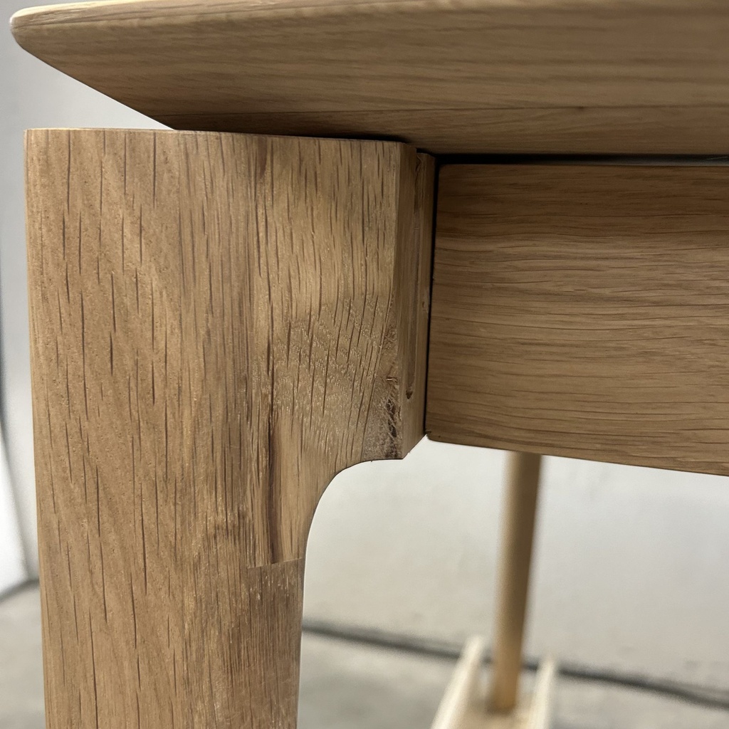Bok extendable dining table