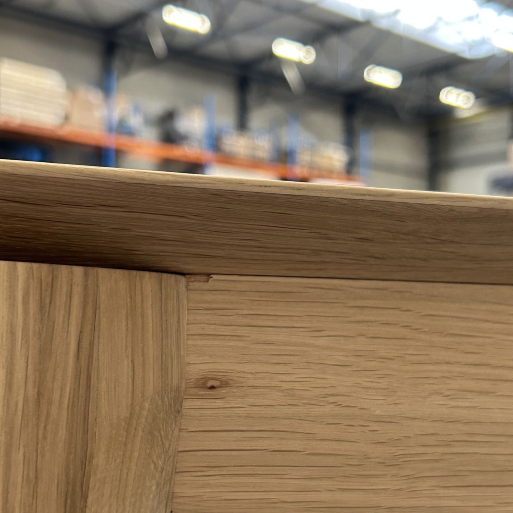 Bok extendable dining table
