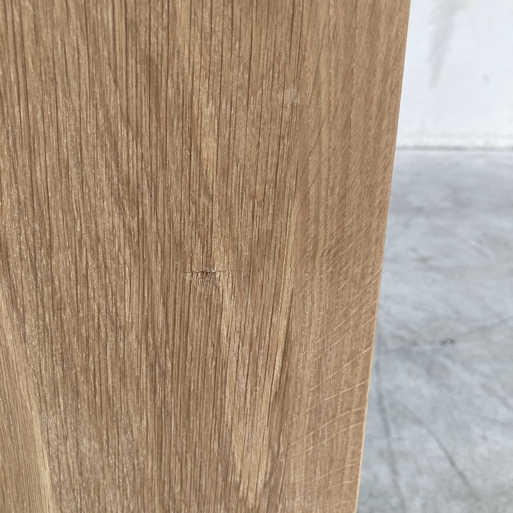Shadow sideboard