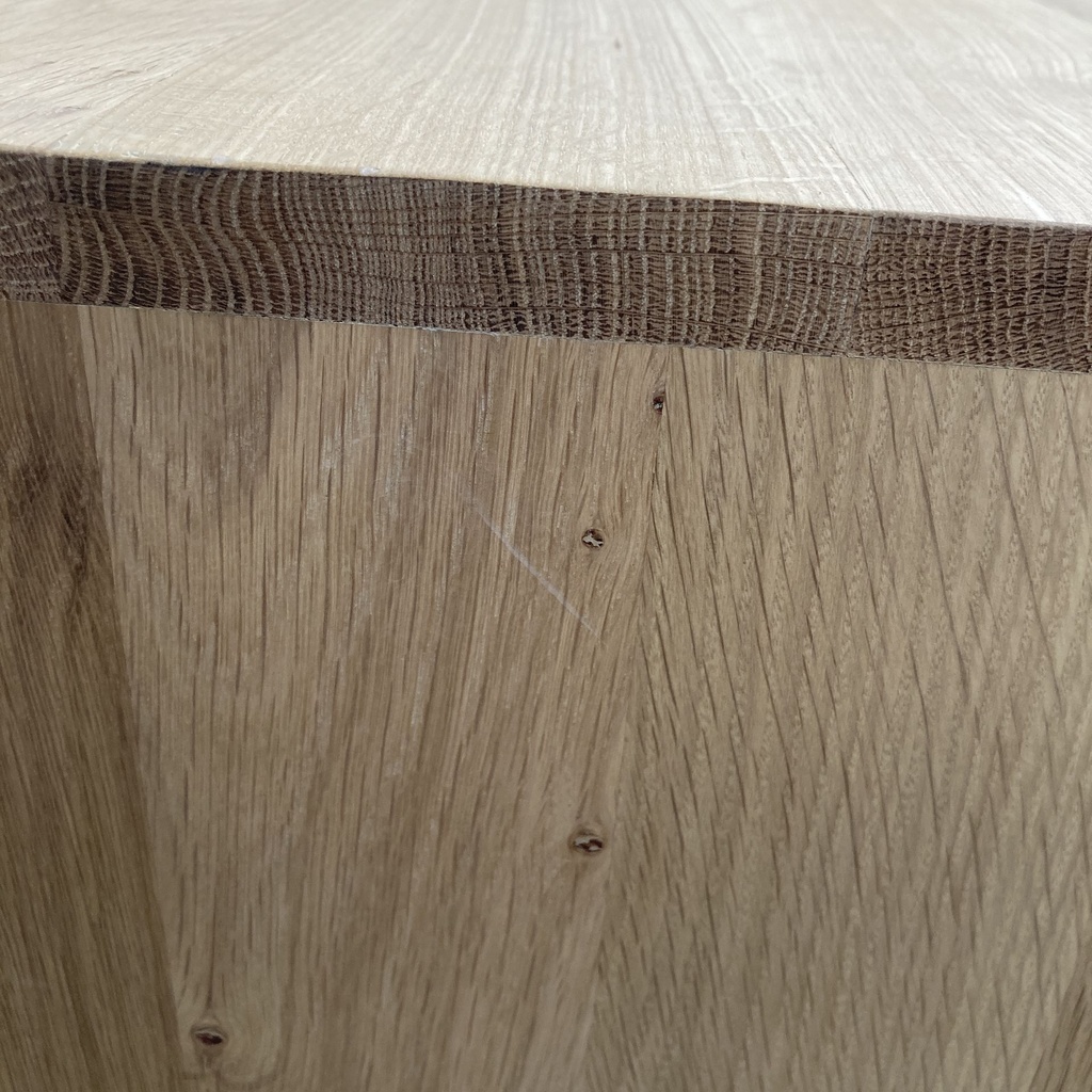 Shadow sideboard