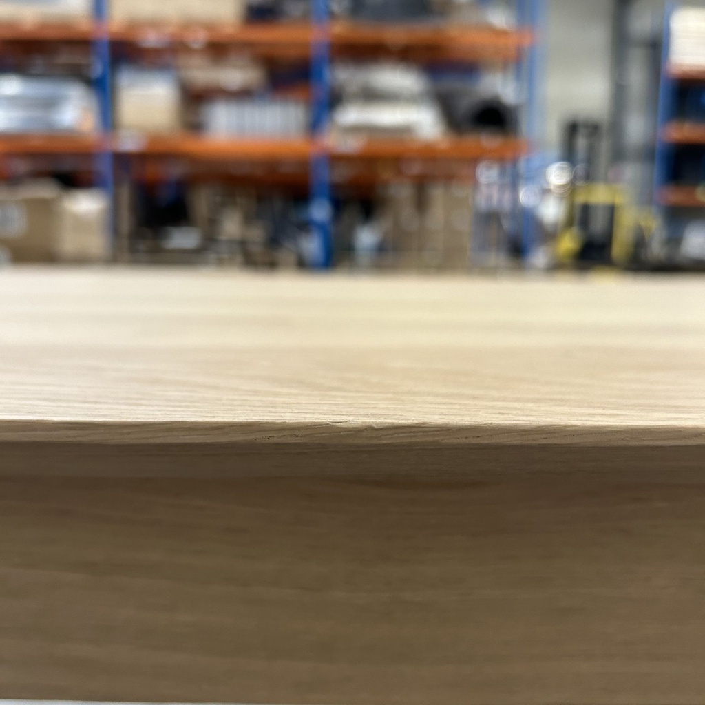 Slice dining table