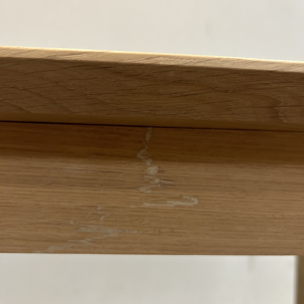 Slice dining table