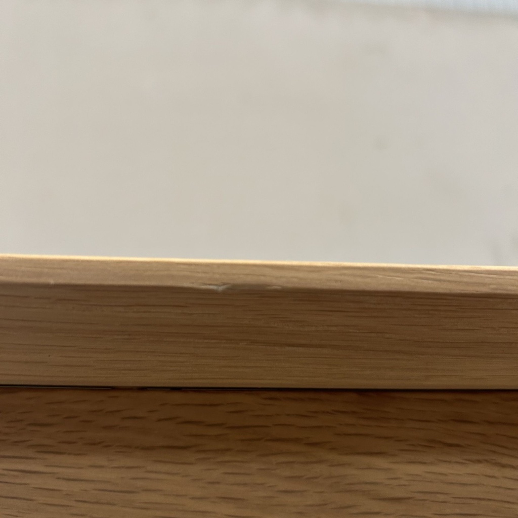 Slice dining table