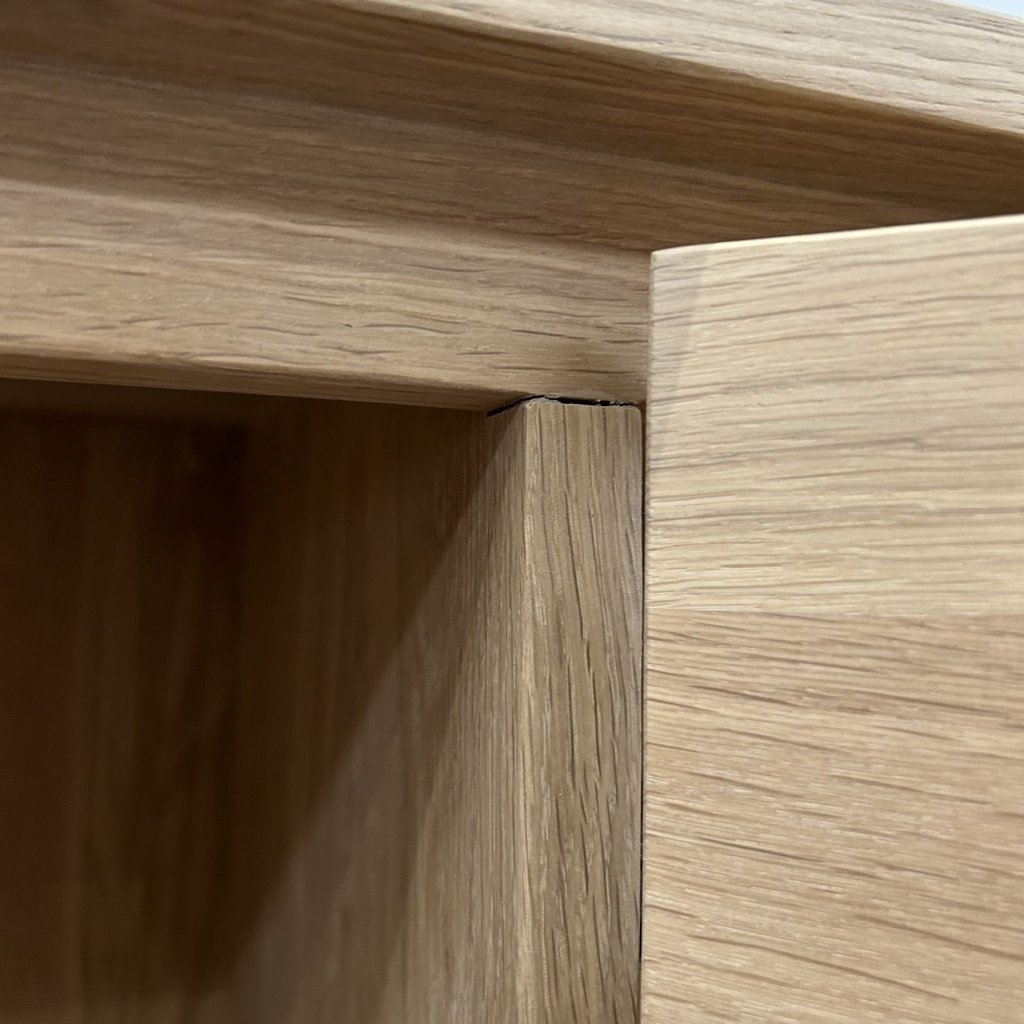 Shadow sideboard