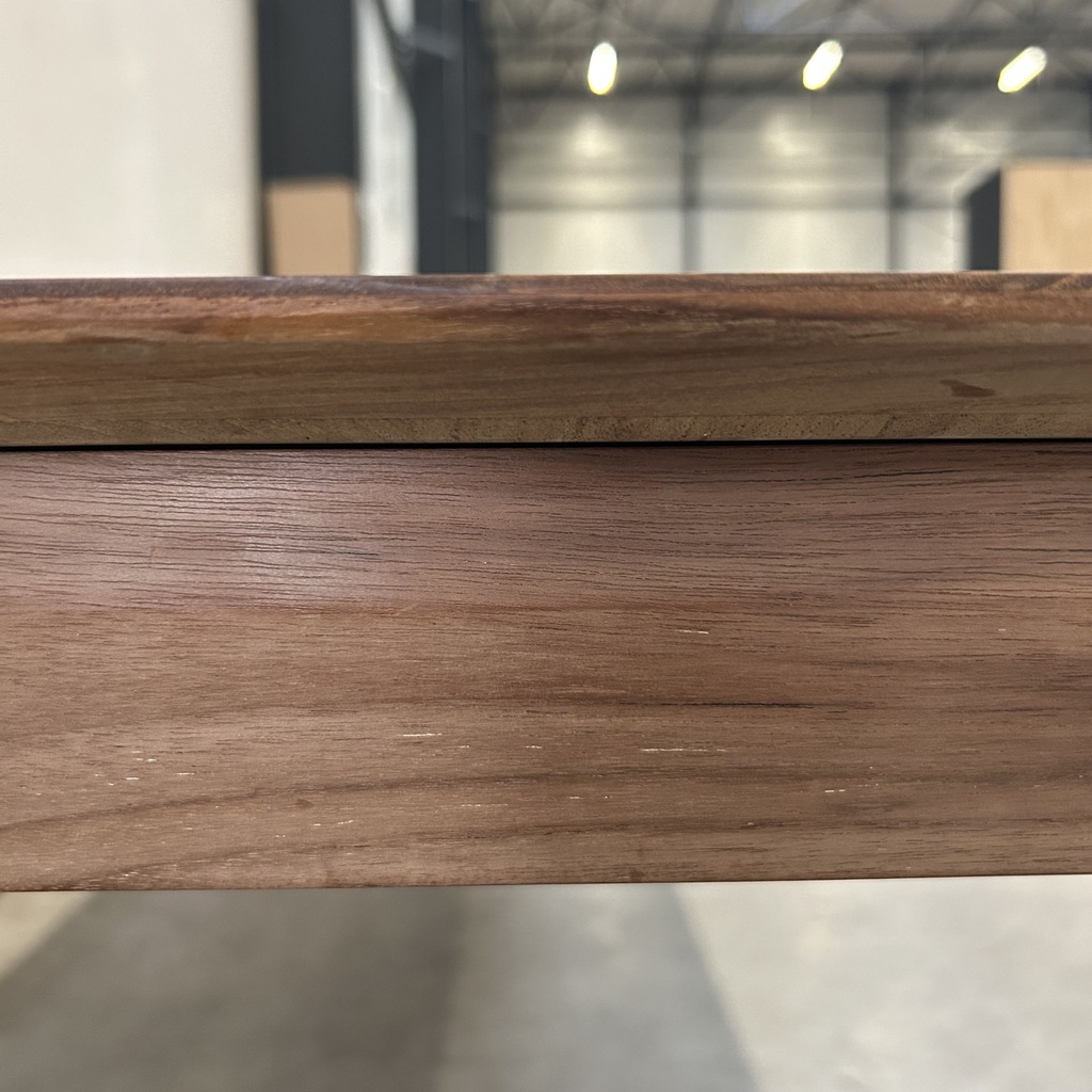 Bok extendable dining table