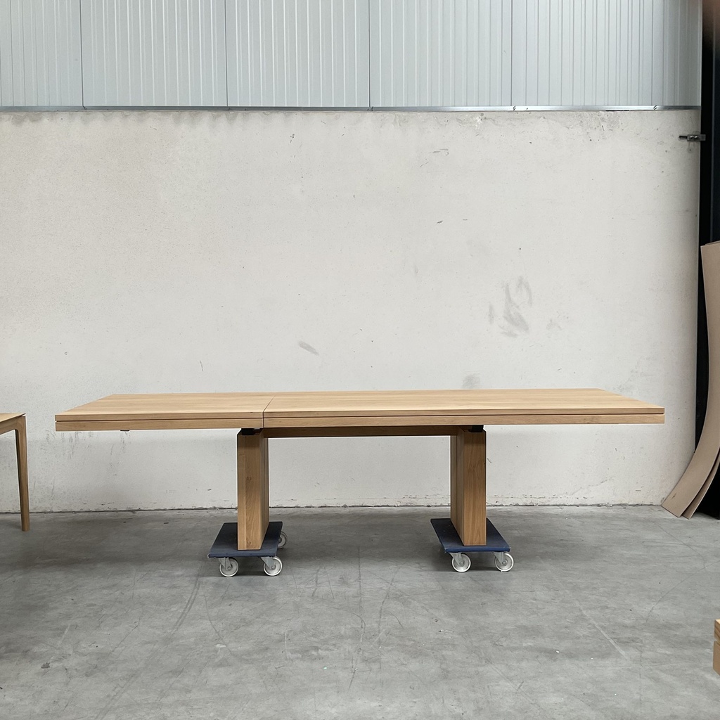 Double extendable dining table