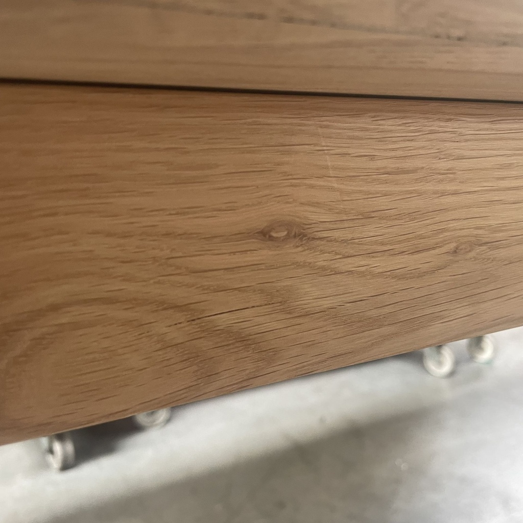 Bok extendable dining table