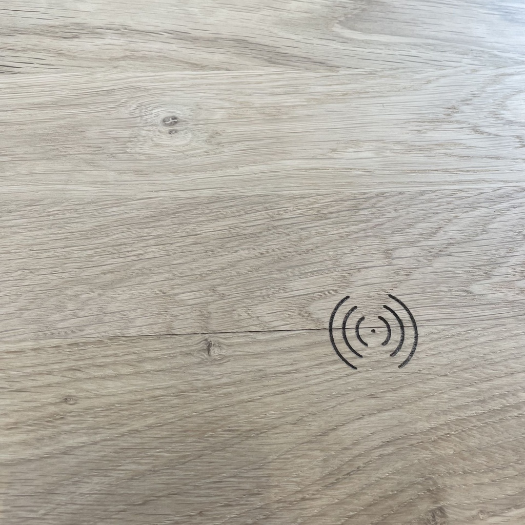 Oak Rise Side table - wireless charging