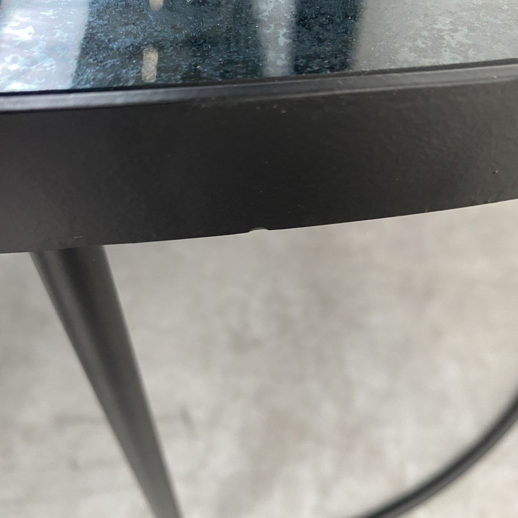 Nesting coffee table set