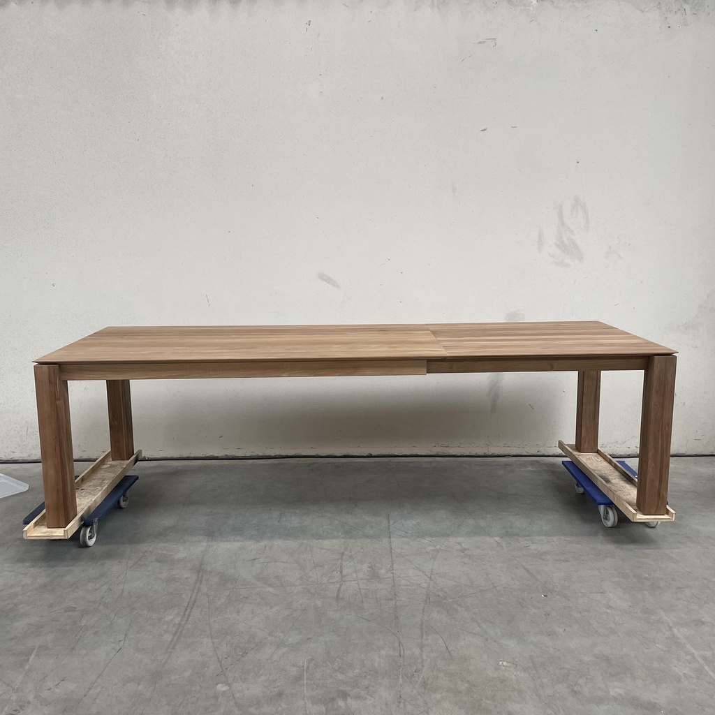 Teak Slice extendable dining table