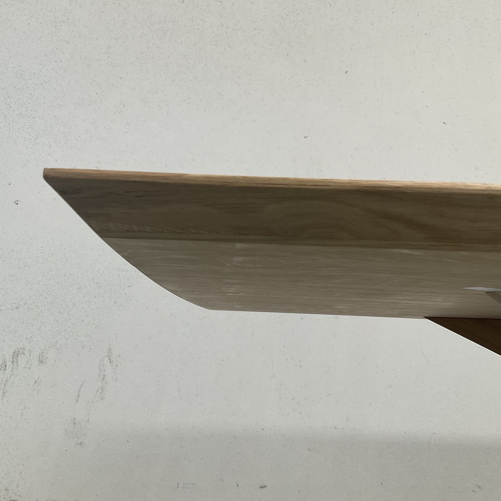 Mikado dining table