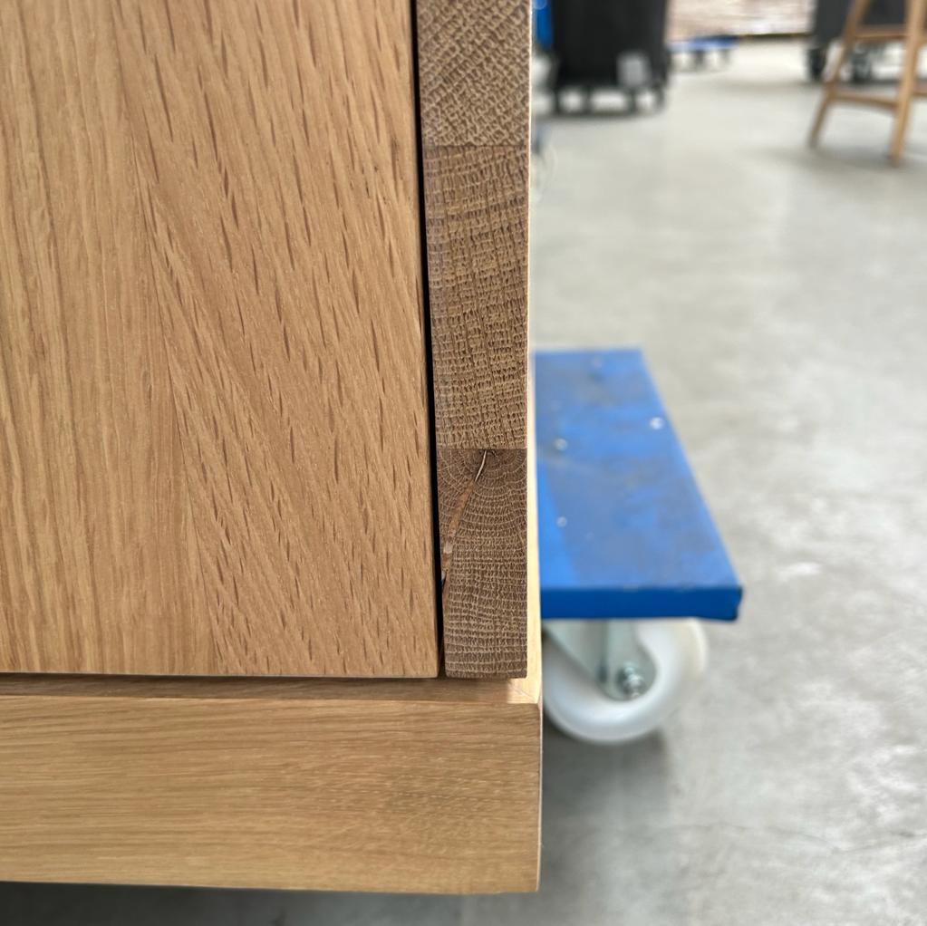 Burger sideboard