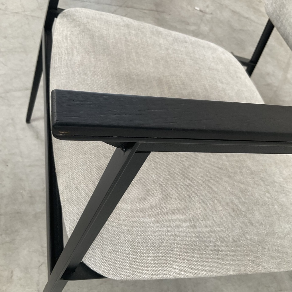 DC lounge chair