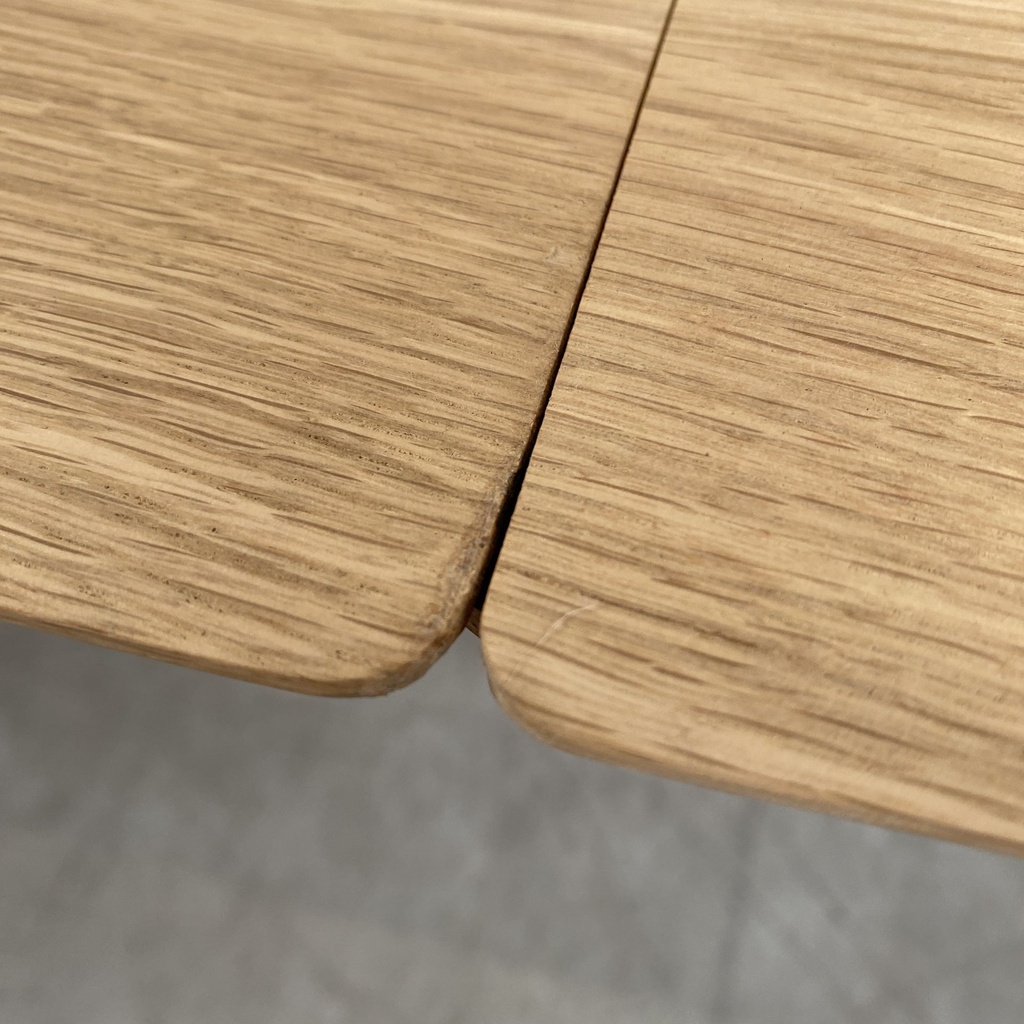 Bok extendable dining table