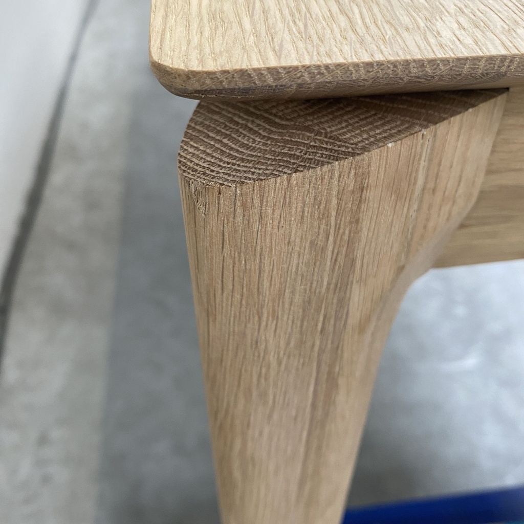Bok extendable dining table