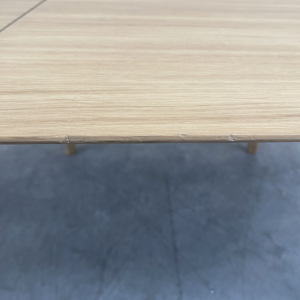 Bok extendable dining table