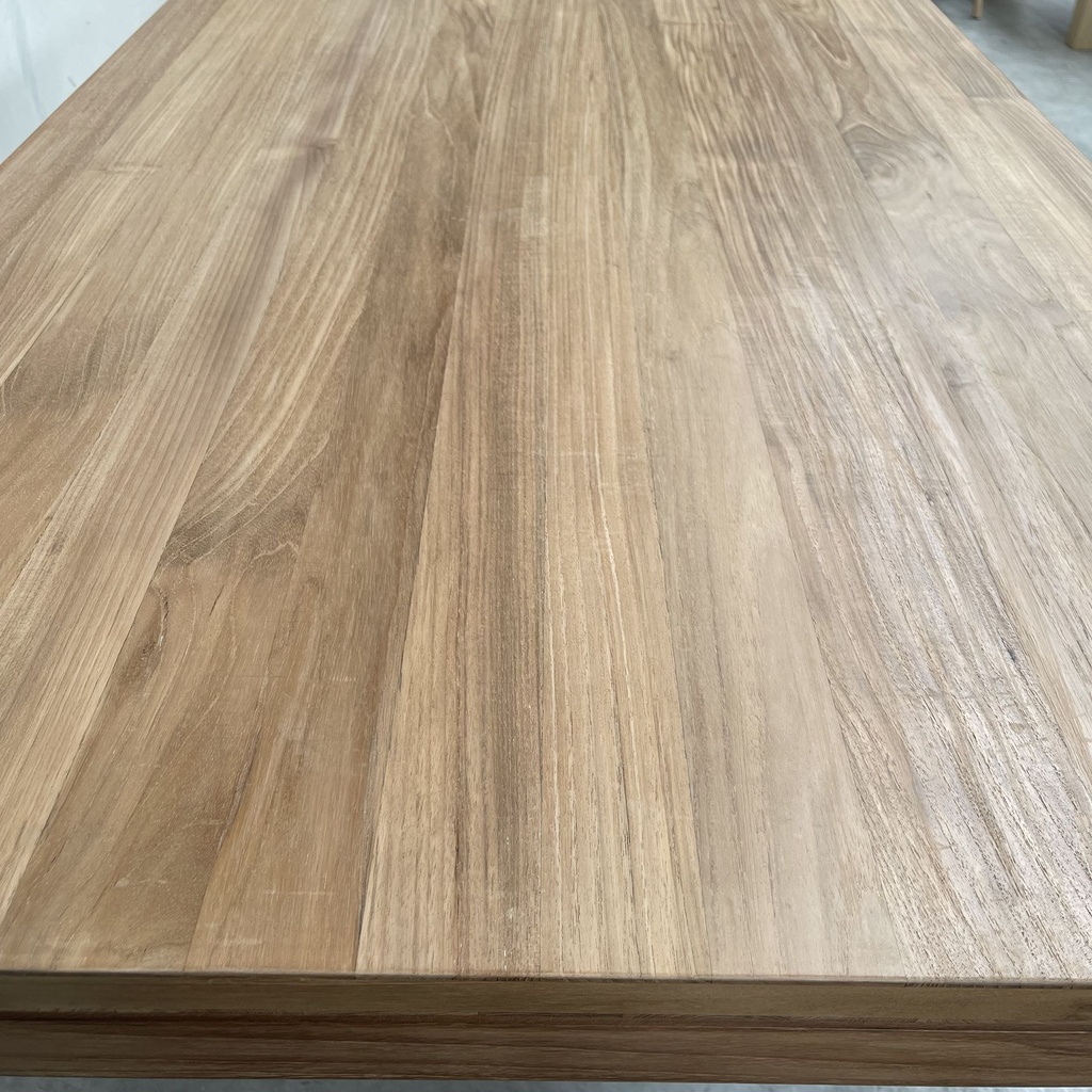 Double extendable dining table