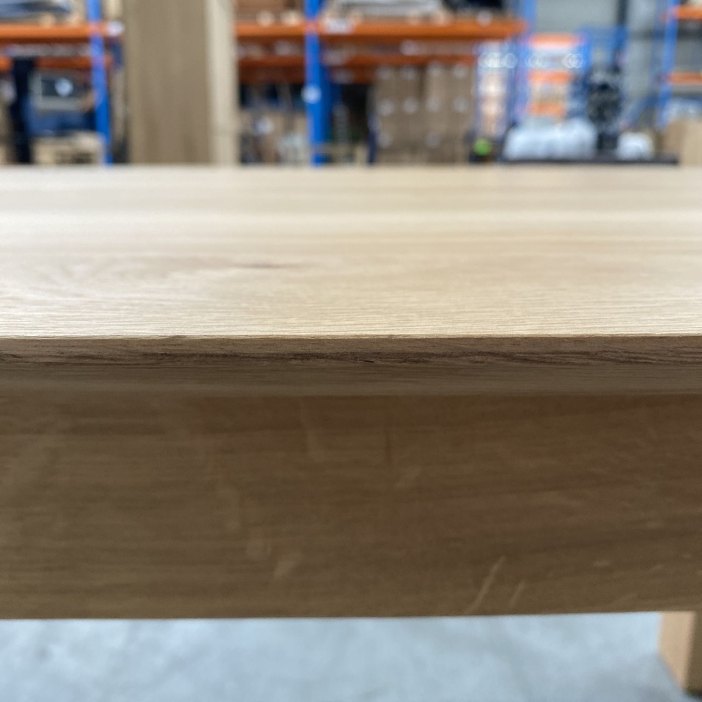 Slice dining table
