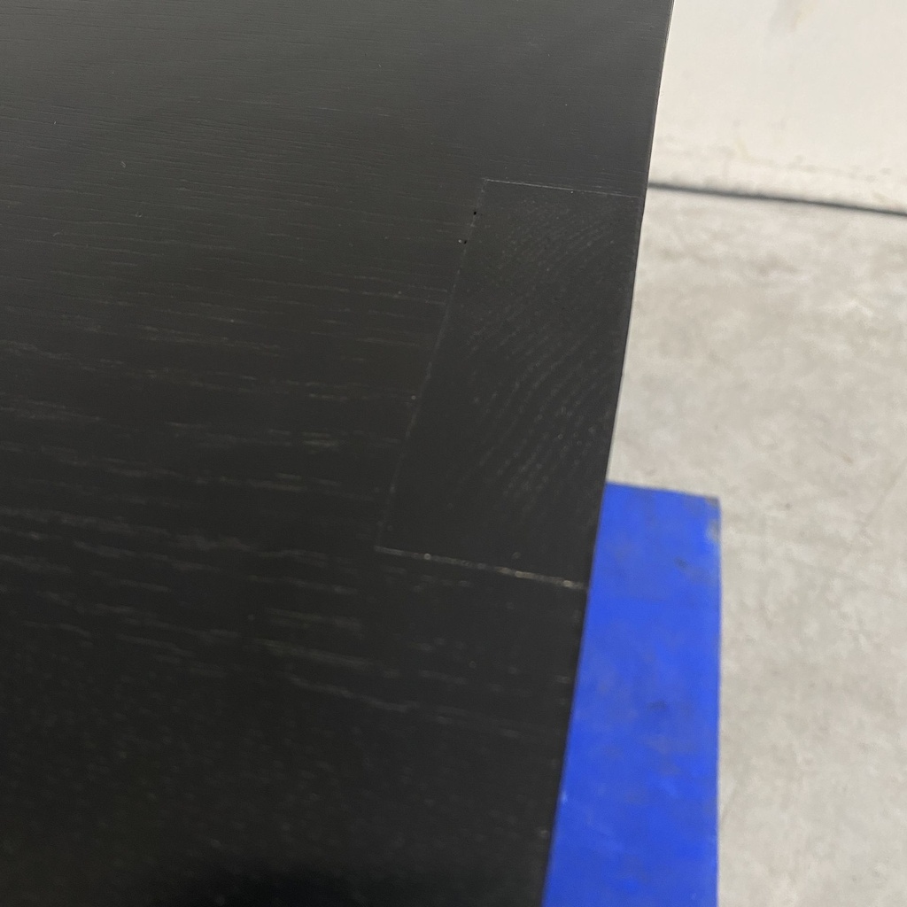 U desk