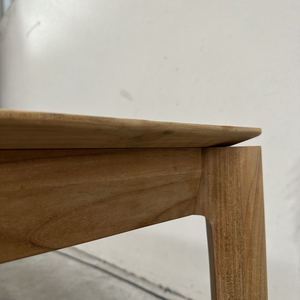 Bok outdoor dining table