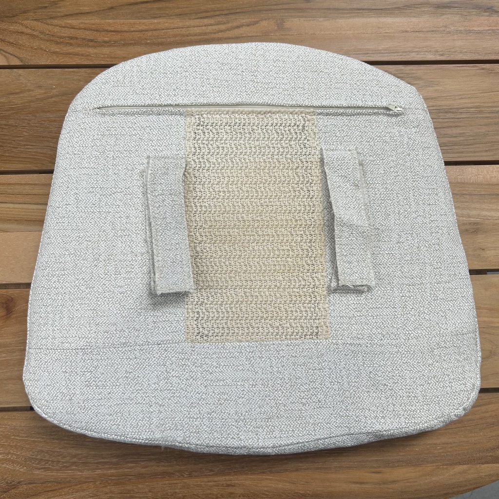 Bok outdoor dining chair cushion (Soft off white)