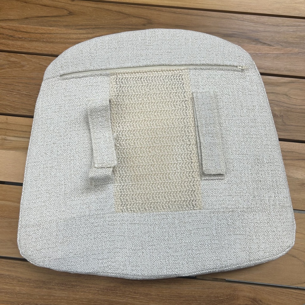 Bok outdoor dining chair cushion (Soft off white)