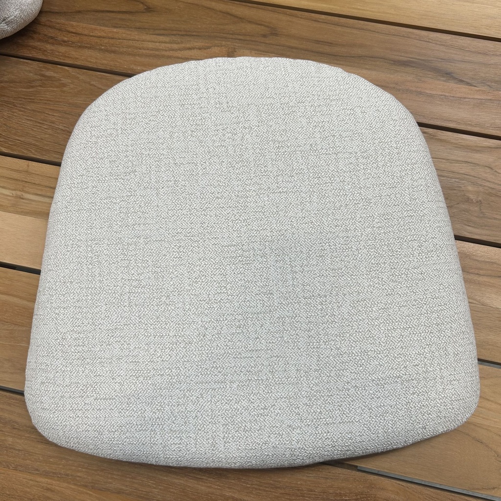 Bok outdoor dining chair cushion (Soft off white)