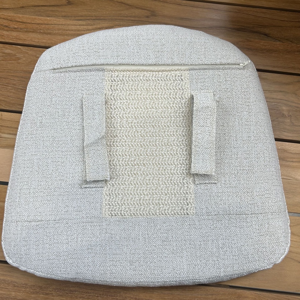 Bok outdoor dining chair cushion (Soft off white)