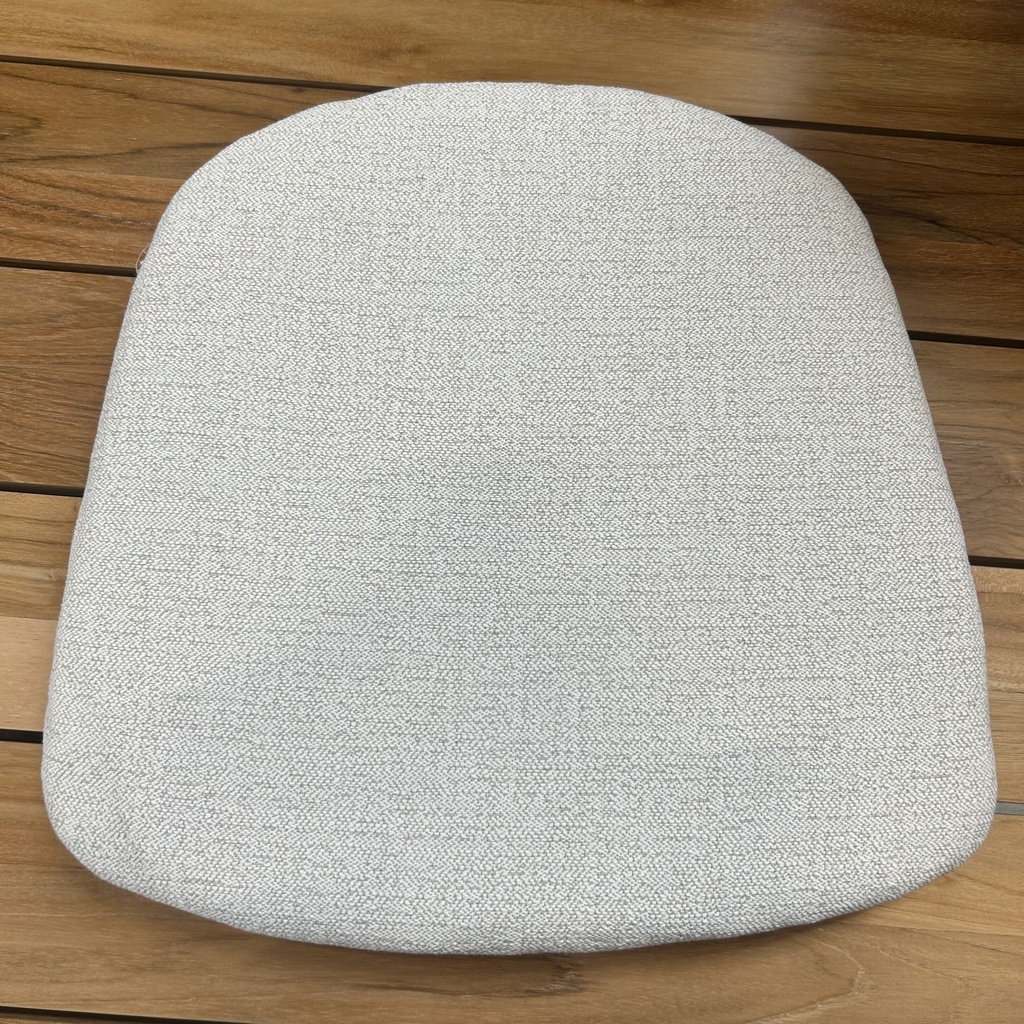 Bok outdoor dining chair cushion (Soft off white)
