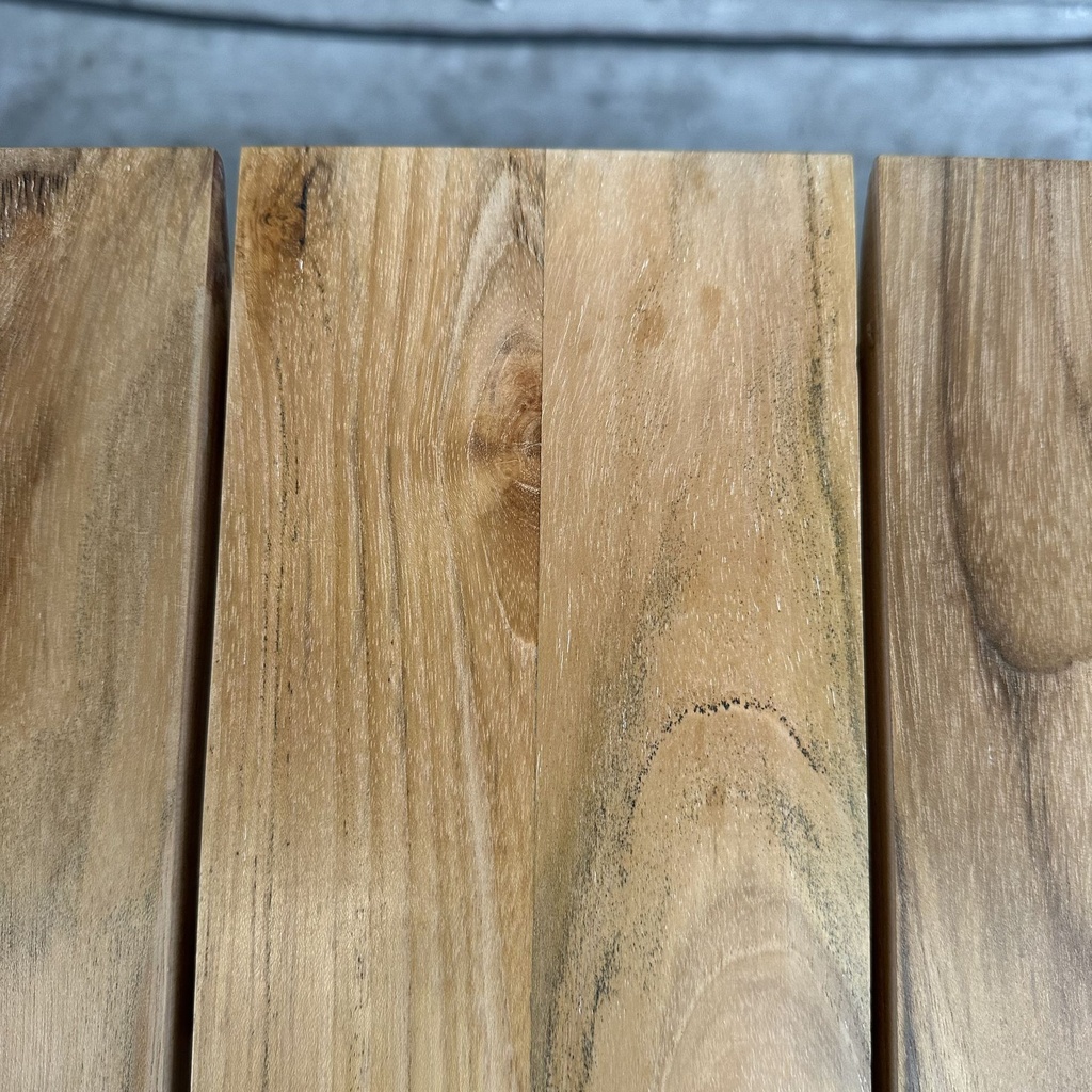 Bok outdoor dining table