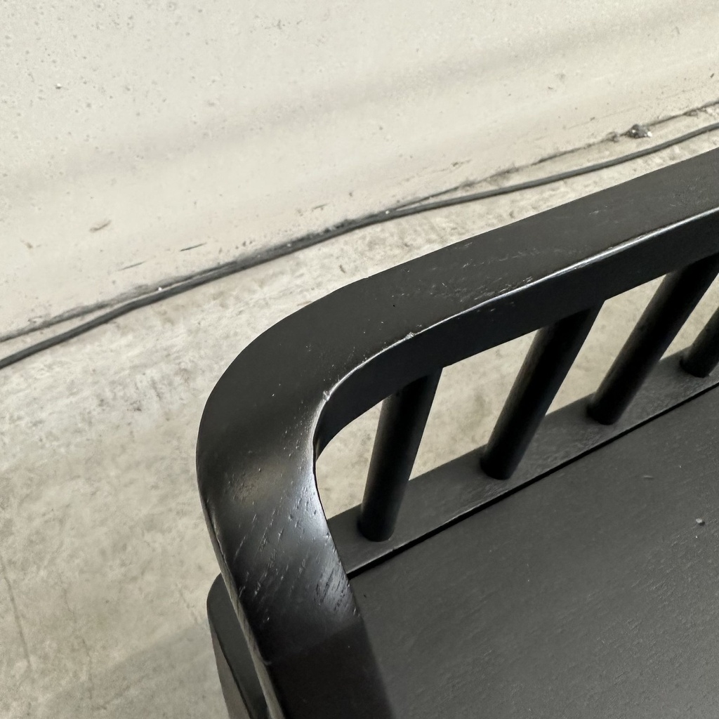 Spindle bench