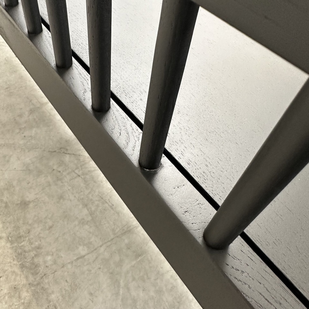 Spindle bench
