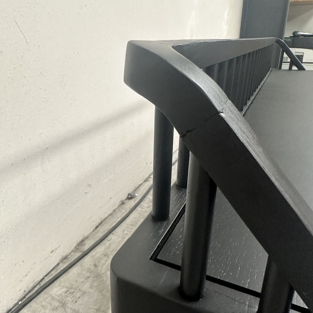 Spindle bench