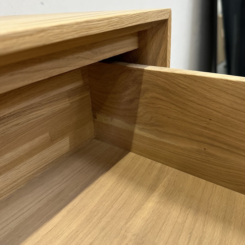 Nordic dresser