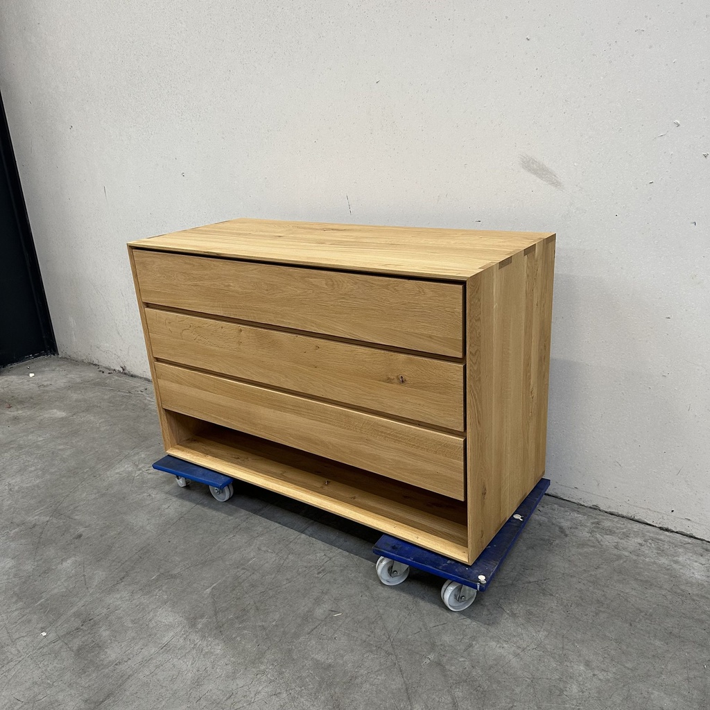 Nordic dresser