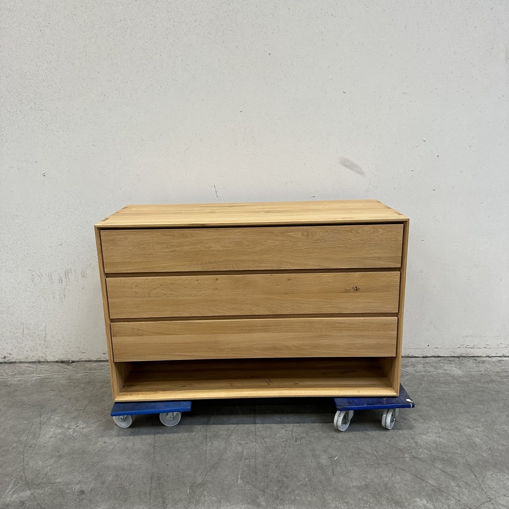 Nordic dresser