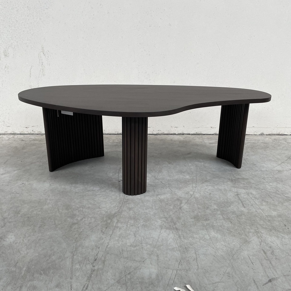 Boomerang coffee table