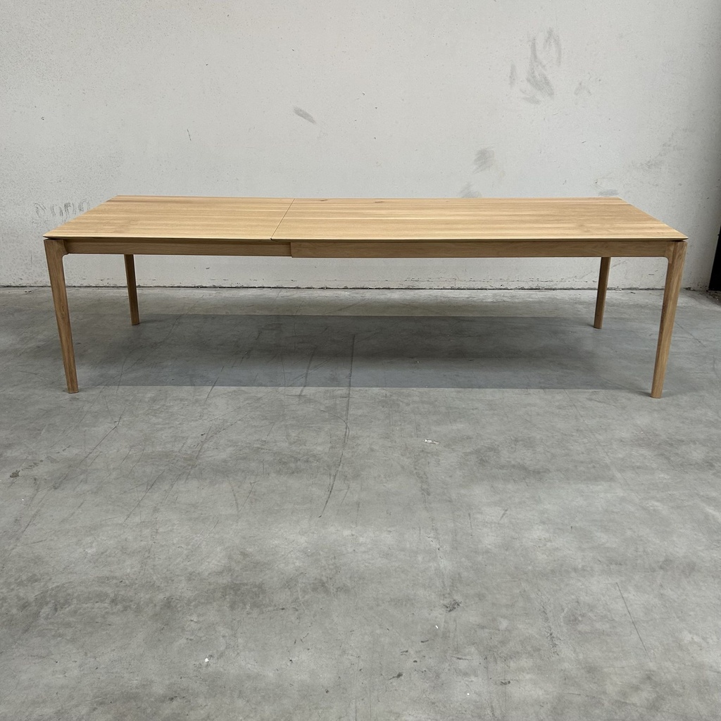 Bok extendable dining table