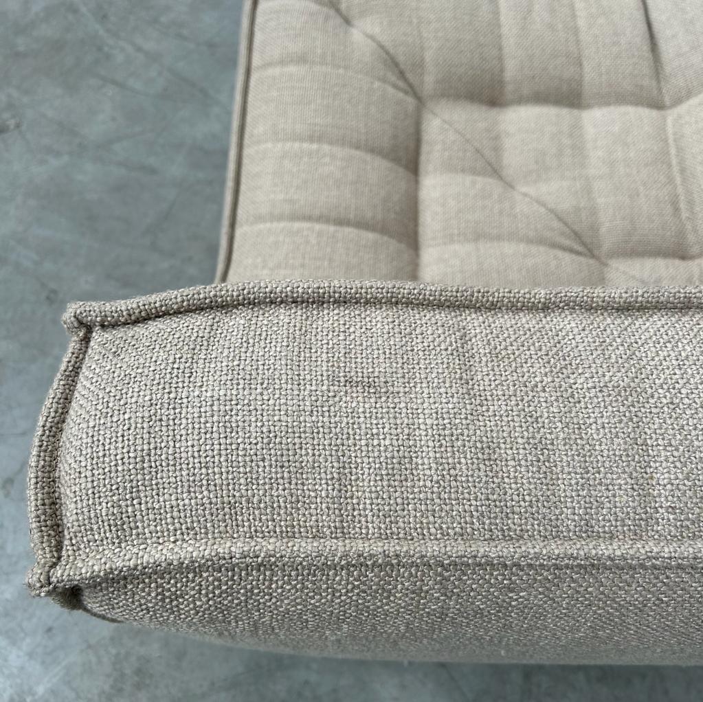 N701 sofa