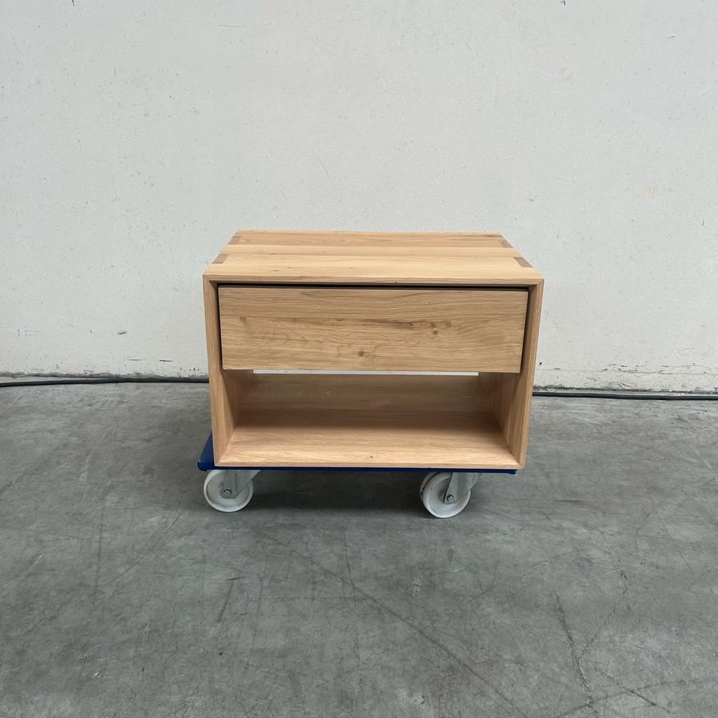 Nordic II bedside table