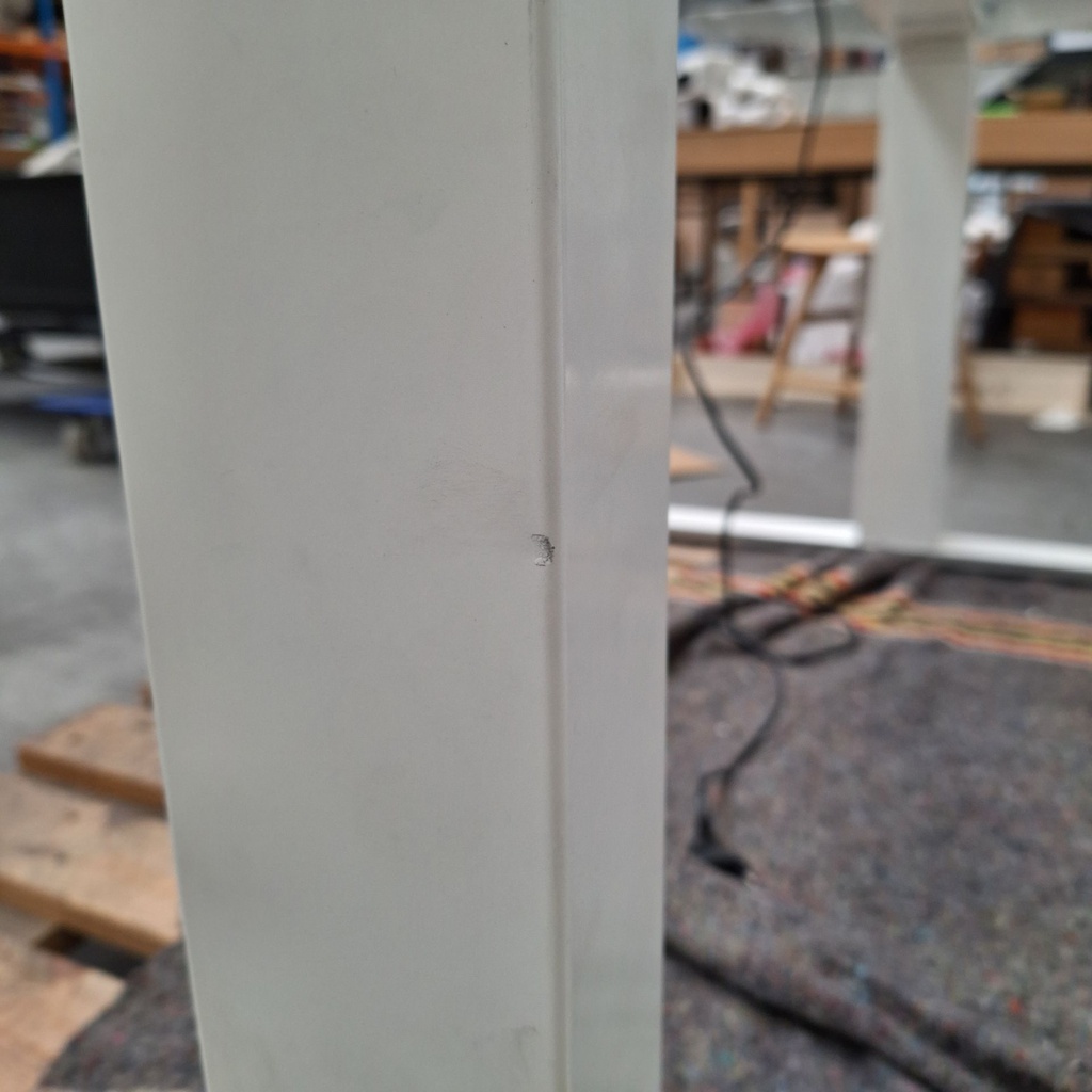 Bok adjustable desk base