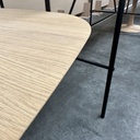 Corto dining table