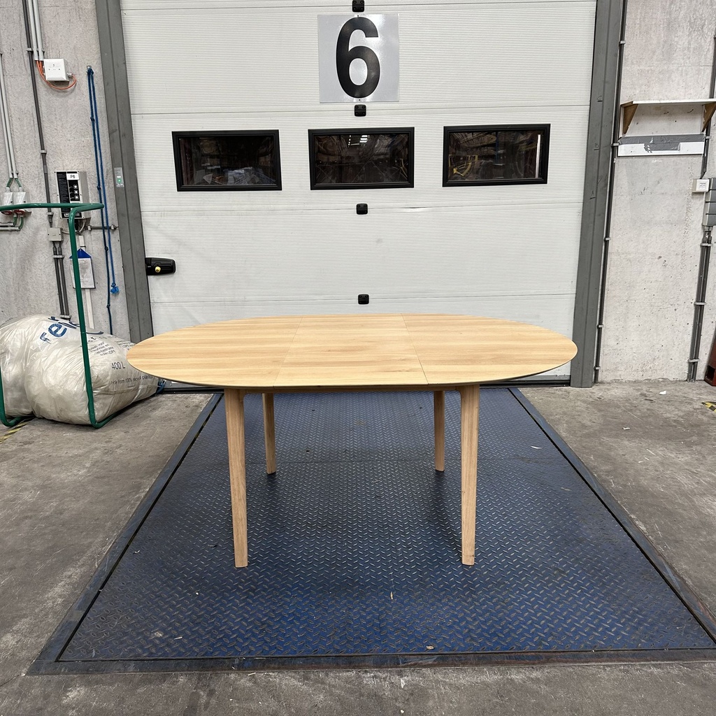 Bok extendable dining table